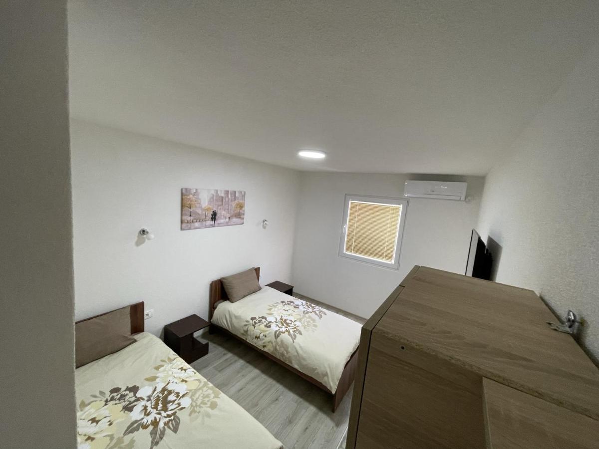 Vila 5 호텔 프릴레프 외부 사진